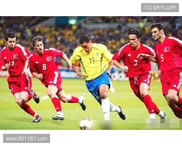 足球队空场德甲现象及背后原因探讨